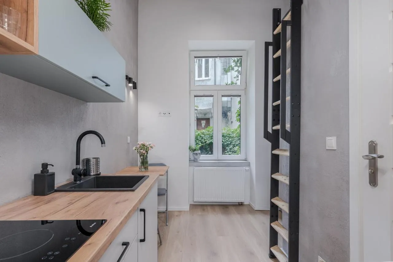 Parkside Fresh Apartments - Old Town Guesthouse - By Upstairs Krakow Poland