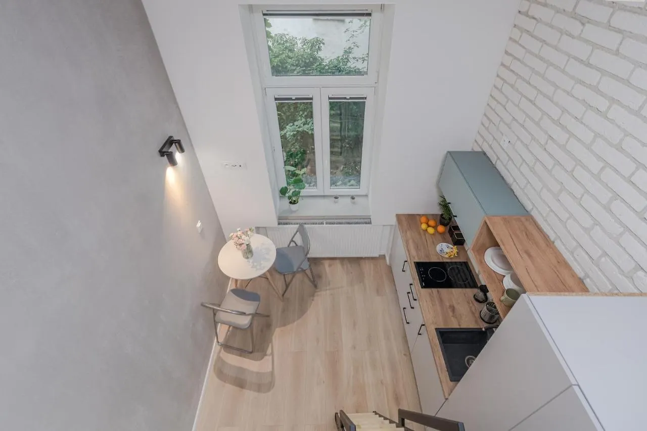 Parkside Fresh Apartments - Old Town Guesthouse - By Upstairs Krakow